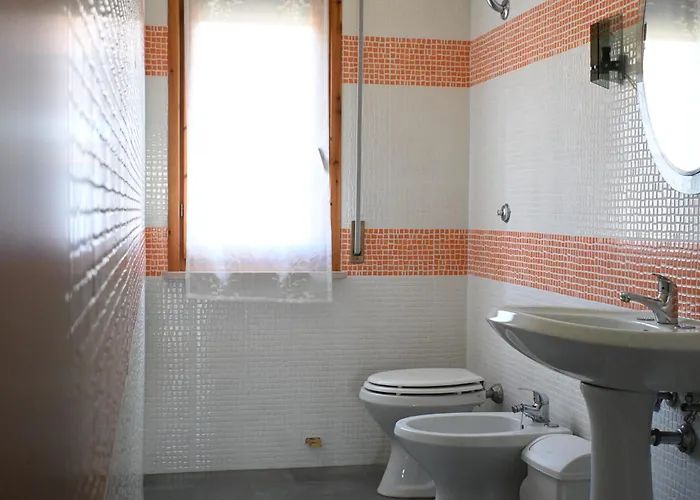 Appartamento S076 - Sirolo, Bilocale In Centro, Con Terrazzo E Aria Condizionata! Sirolo